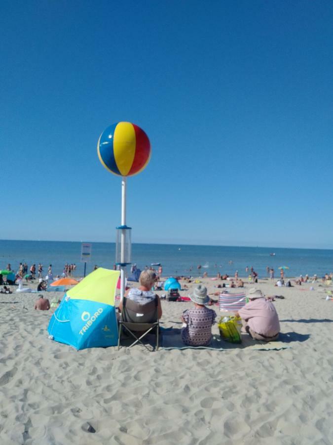 meublé saisonnier plage 200 m Dunkirk Esterno foto